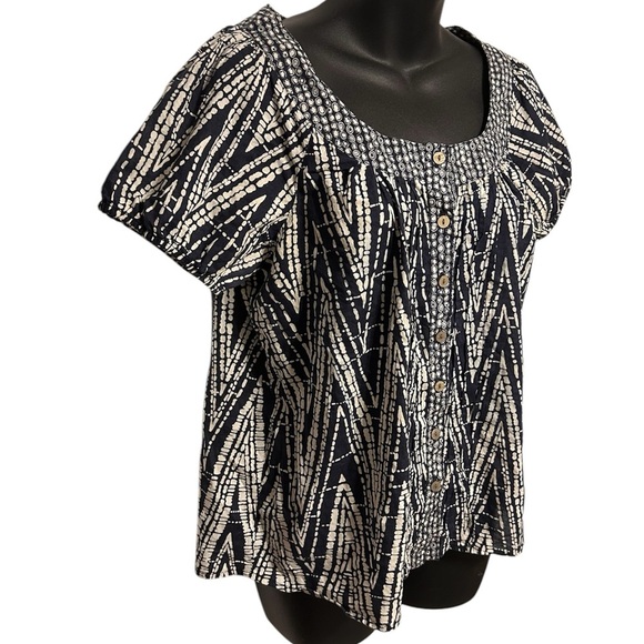 Stylish Blue and White Women's boho Top - Picture 4 of 6